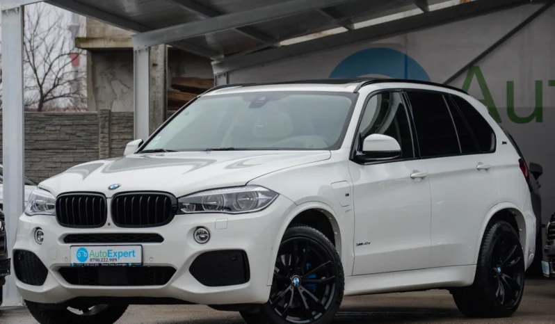 
								BMW X5 xDrive40e full									