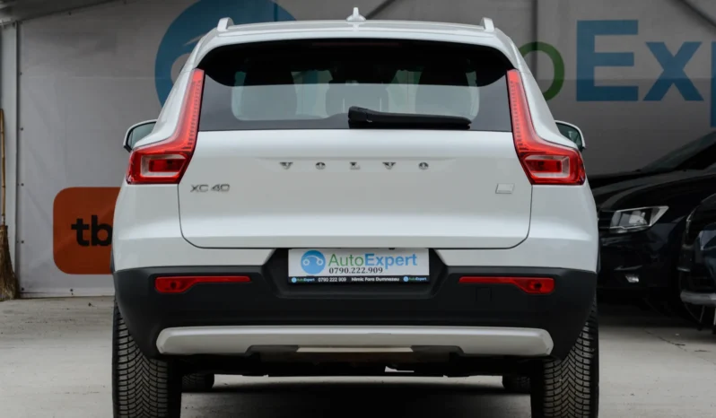 
								Volvo XC 40 T5 Recharge DKG Essential full									