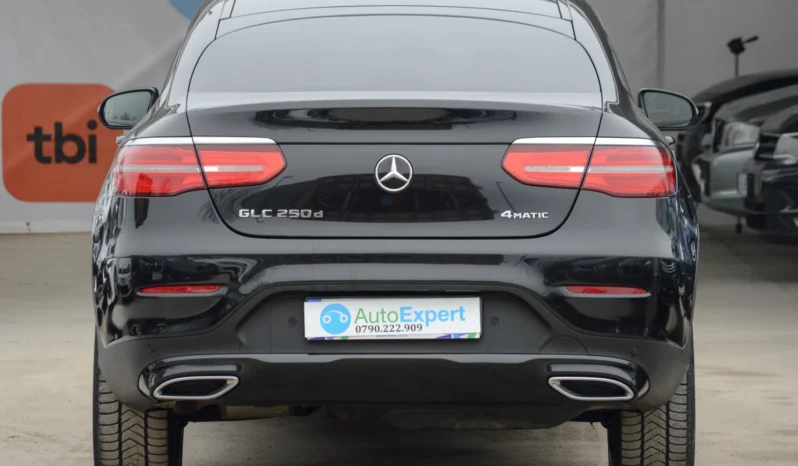 
								Mercedes-Benz GLC Coupe full									