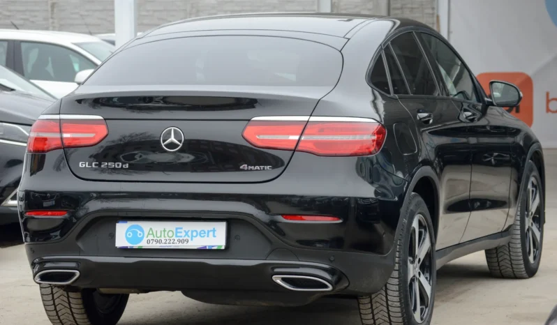 
								Mercedes-Benz GLC Coupe full									