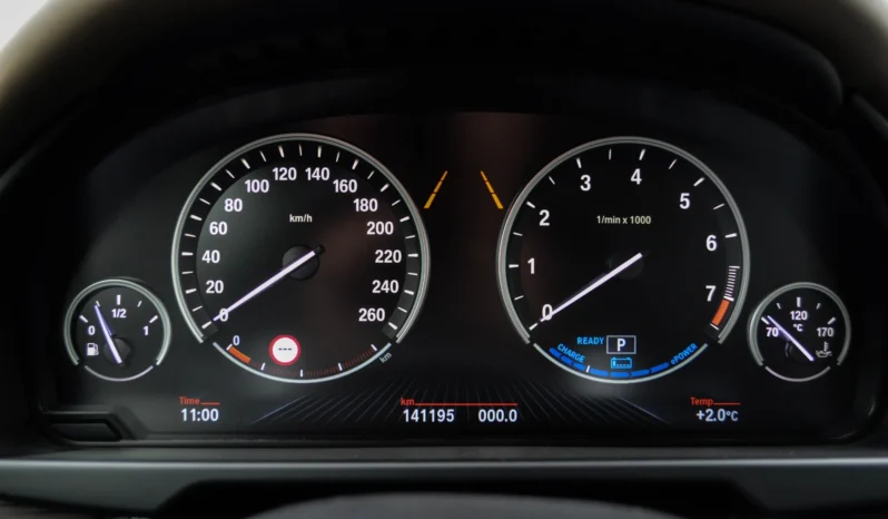 
								BMW X5 xDrive40e full									