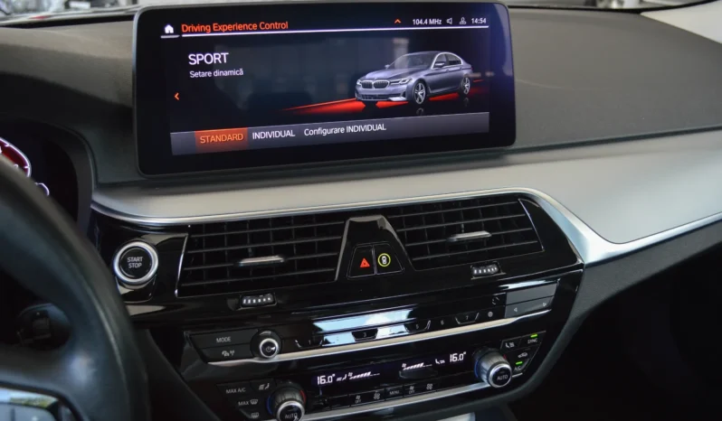 
								BMW Seria 5 520e Aut. Luxury Line full									