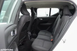 
										Volvo XC 40 T5 Recharge DKG Essential full									