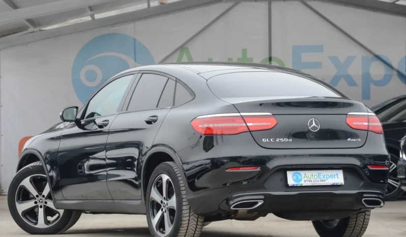 
								Mercedes-Benz GLC Coupe full									