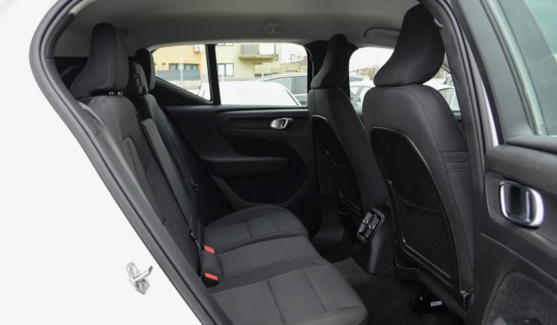 
								Volvo XC 40 T5 Recharge DKG Essential full									