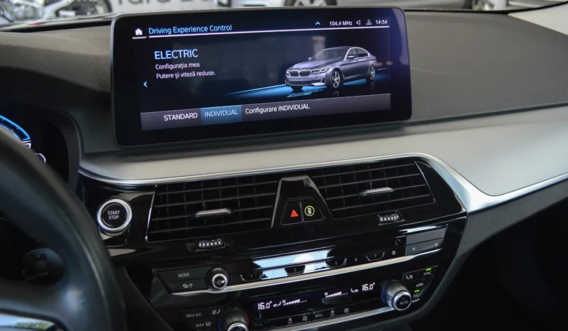 
								BMW Seria 5 520e Aut. Luxury Line full									