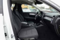 
										Volvo XC 40 T5 Recharge DKG Essential full									