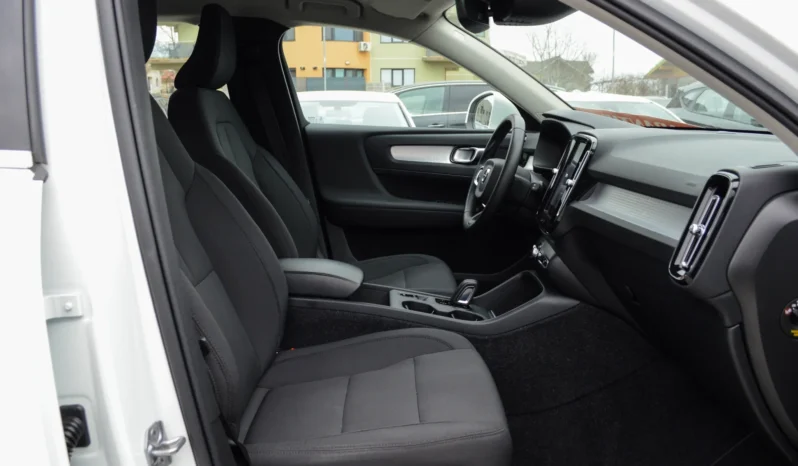 
								Volvo XC 40 T5 Recharge DKG Essential full									