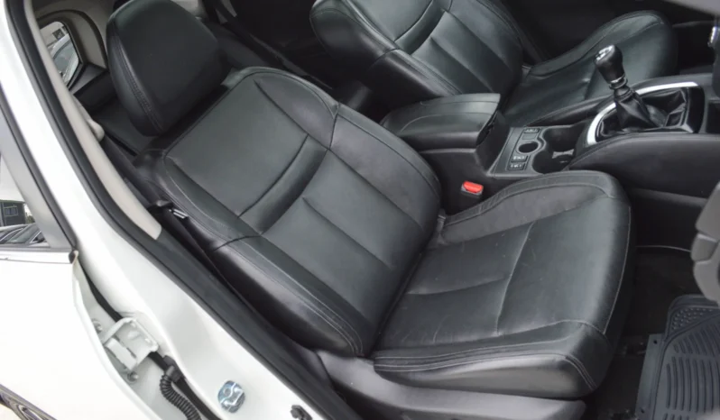 
								Nissan X-Trail 1.6 dCi Tekna full									