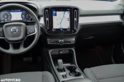 
										Volvo XC 40 T5 Recharge DKG Essential full									