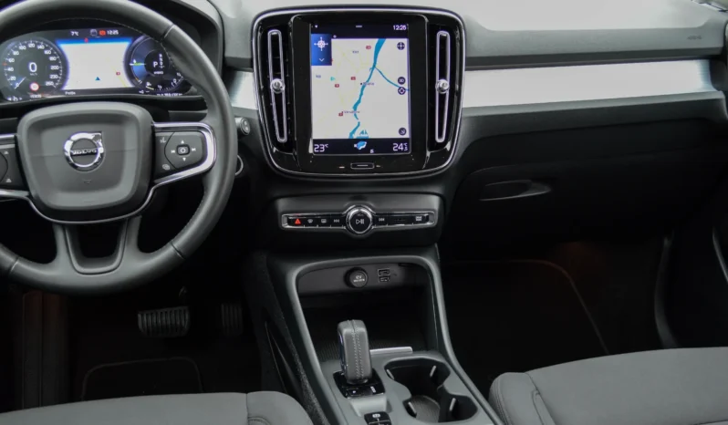 
								Volvo XC 40 T5 Recharge DKG Essential full									