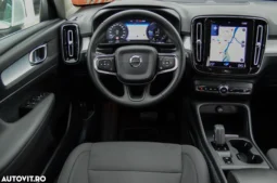 
										Volvo XC 40 T5 Recharge DKG Essential full									