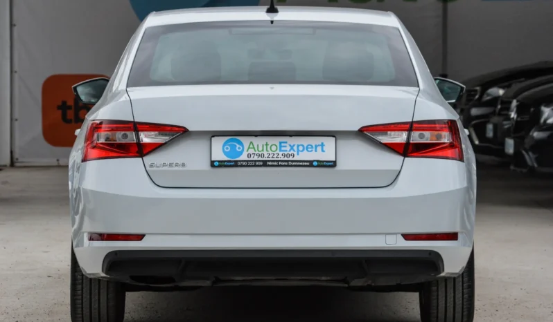 
								Skoda Superb 2.0 TDI DSG Essence full									