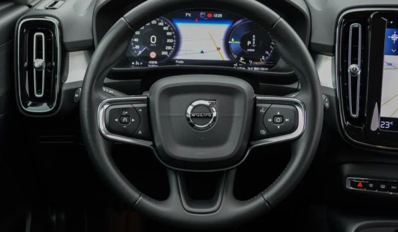 
								Volvo XC 40 T5 Recharge DKG Essential full									