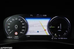 
										Volvo XC 40 T5 Recharge DKG Essential full									