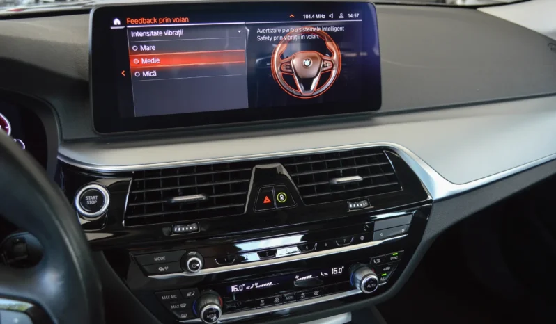 
								BMW Seria 5 520e Aut. Luxury Line full									