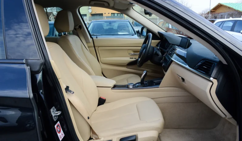 
								BMW Seria 3 320d Sport-Aut. Luxury Line full									