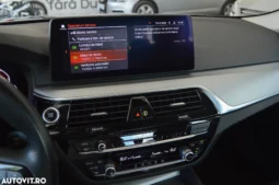 
										BMW Seria 5 520e Aut. Luxury Line full									