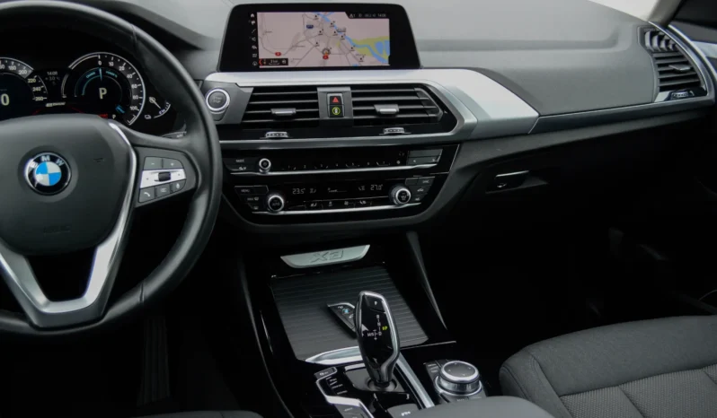 
								BMW X3 xDrive30e Aut. Advantage full									