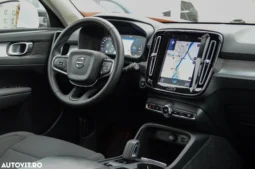 
										Volvo XC 40 T5 Recharge DKG Essential full									