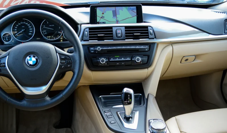 
								BMW Seria 3 320d Sport-Aut. Luxury Line full									