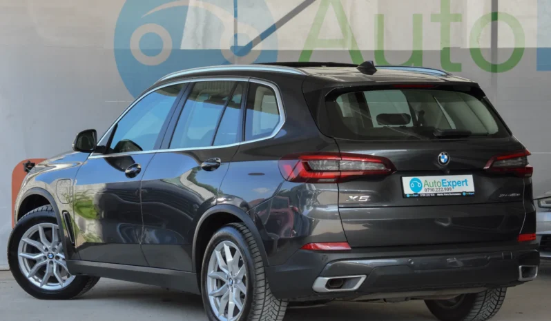 
								BMW X5 xDrive45e xLine full									