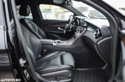 
										Mercedes-Benz GLC Coupe full									
