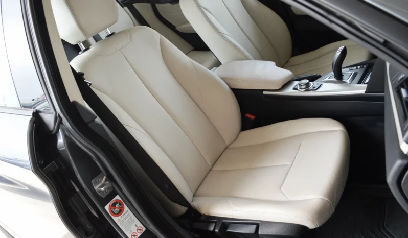 
								BMW Seria 4 418d Aut. Luxury Line full									