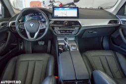 
										BMW Seria 5 520e Aut. Luxury Line full									