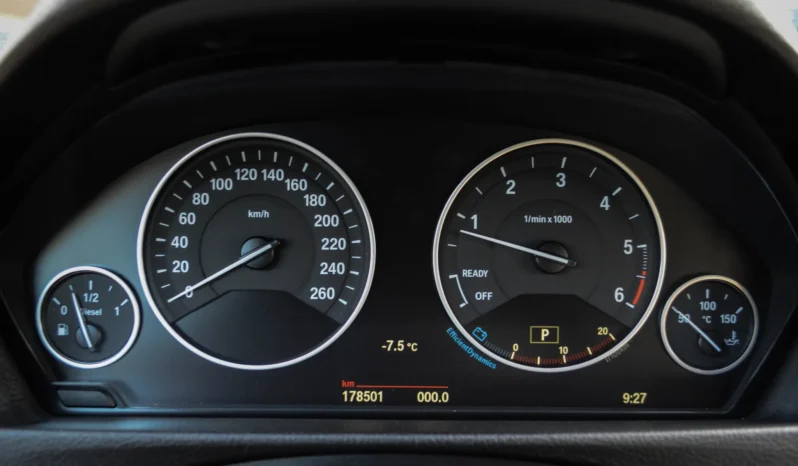 
								BMW Seria 3 320d Sport-Aut. Luxury Line full									
