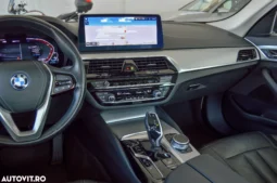 
										BMW Seria 5 520e Aut. Luxury Line full									