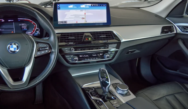 
								BMW Seria 5 520e Aut. Luxury Line full									