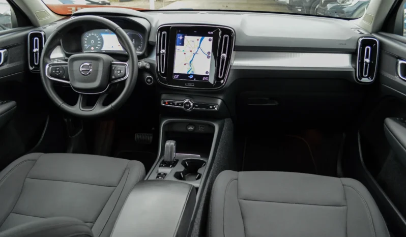 
								Volvo XC 40 T5 Recharge DKG Essential full									