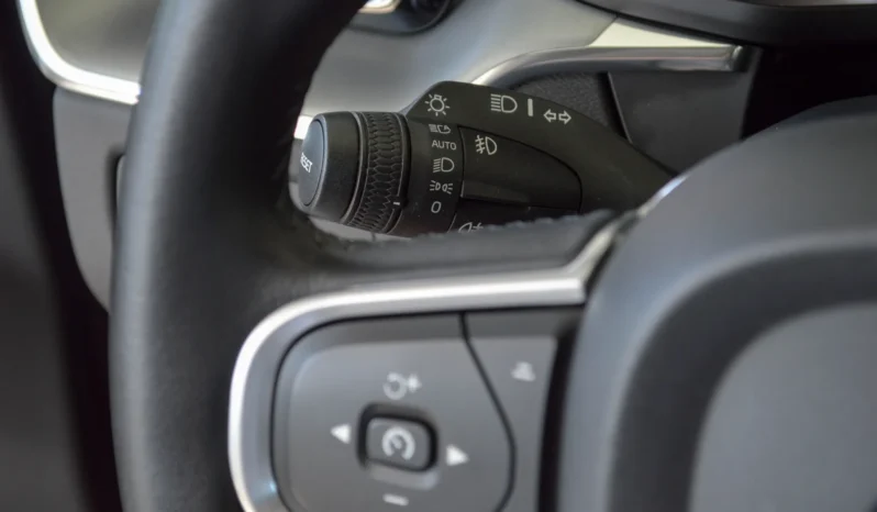 
								Volvo XC 60 D4 AWD Geartronic Momentum full									