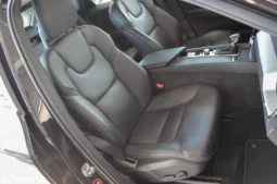 
										Volvo XC 60 D4 AWD Geartronic Momentum full									
