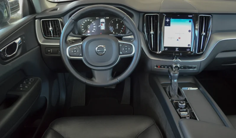 
								Volvo XC 60 D4 AWD Geartronic Momentum full									