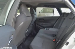 
										Toyota Corolla 1.8 HSD Business full									