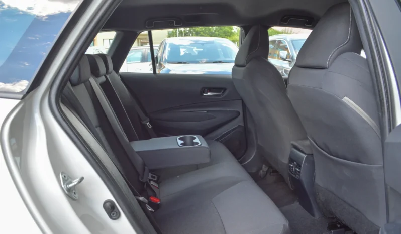 
								Toyota Corolla 1.8 HSD Business full									