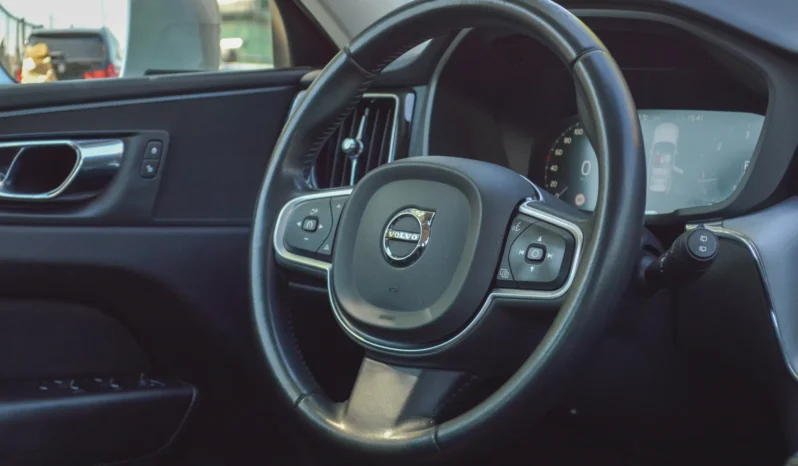 
								Volvo XC 60 D4 AWD Geartronic Momentum full									