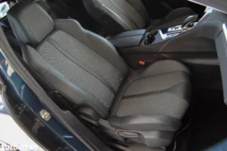 
										Peugeot 3008 225 e-EAT8 Allure Pack full									